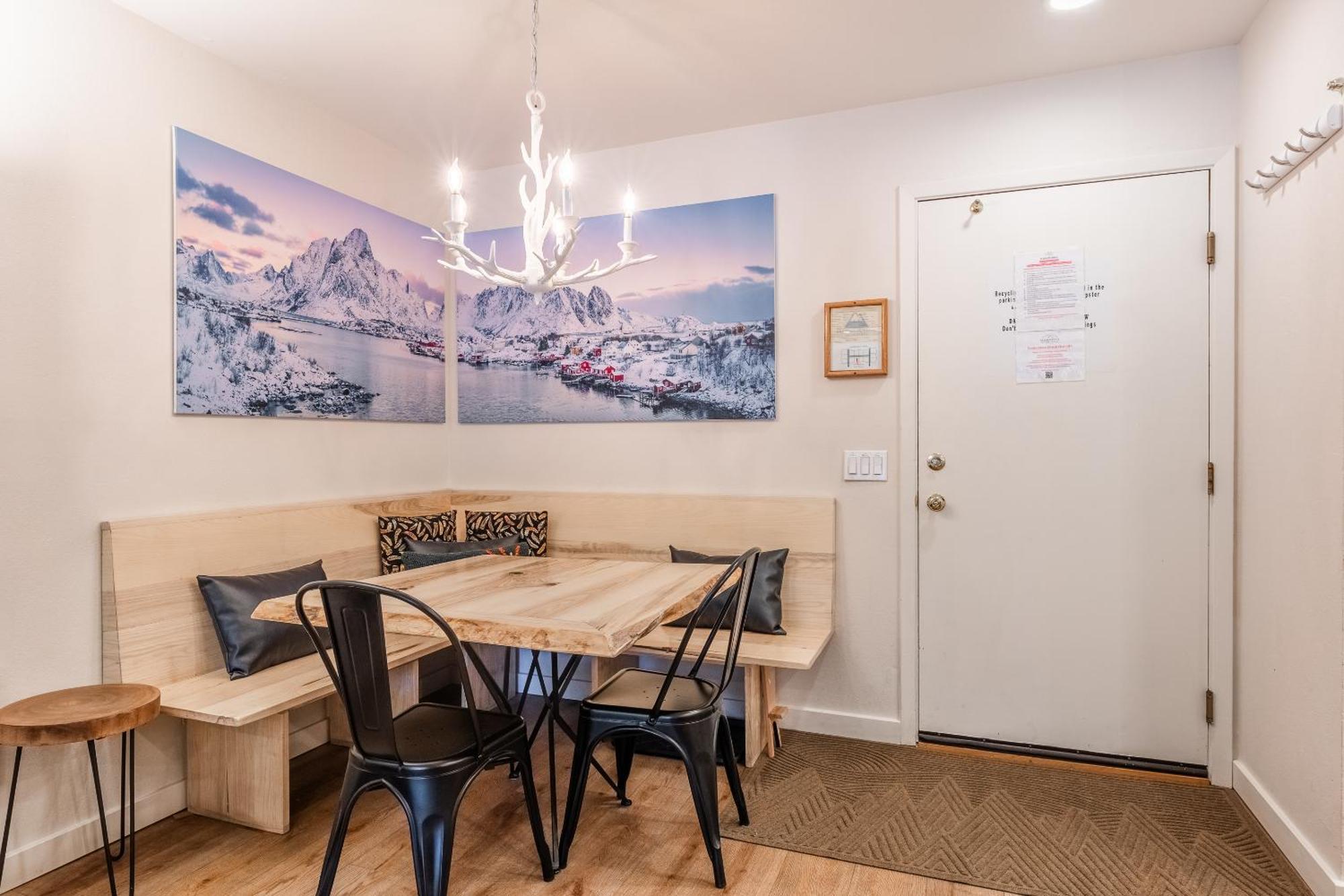 Fully Renovated! St Anton #17 Ski In Ski Out 1 Bedroom 1 Bathroom Condo! Sleeps Up To 4! Mammoth Lakes Zewnętrze zdjęcie