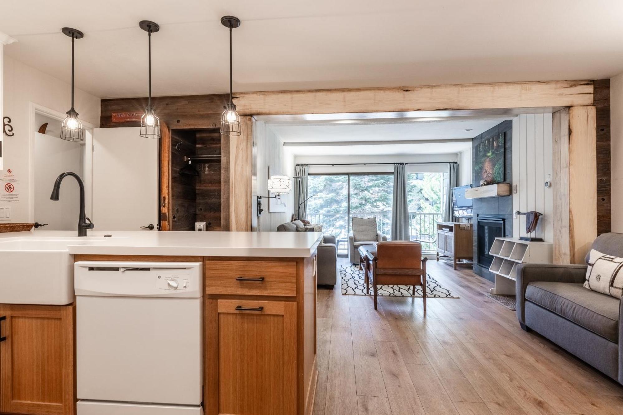 Fully Renovated! St Anton #17 Ski In Ski Out 1 Bedroom 1 Bathroom Condo! Sleeps Up To 4! Mammoth Lakes Zewnętrze zdjęcie