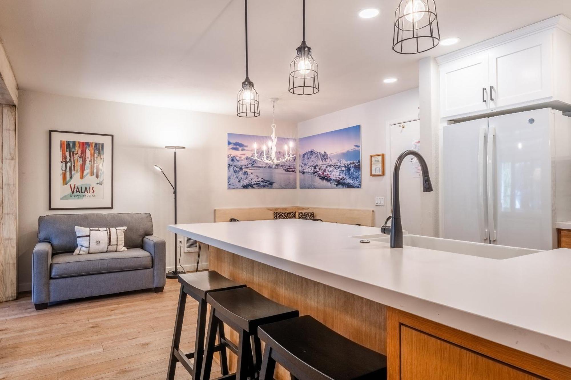 Fully Renovated! St Anton #17 Ski In Ski Out 1 Bedroom 1 Bathroom Condo! Sleeps Up To 4! Mammoth Lakes Zewnętrze zdjęcie